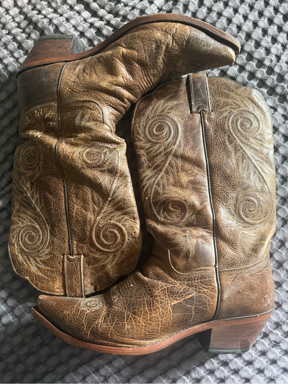 Justin Boots Distressed Brown Leather Western Cowboy Boots
